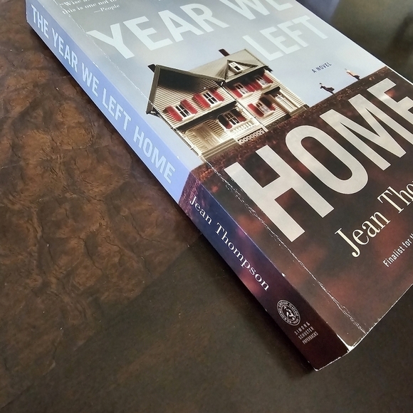 The Year We Left Home: A Novel by Jean Thompson, Softcover, Pre-owned - Picture 5 of 5